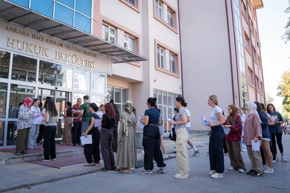 KPSS Heyecanı Başladı: Sınav Maratonu Resmen Yürüye Girdi