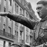 Almanya'da sınıfta Hitler'i tasvir eden kıyafetler giyen öğretmen hakkında yasal işlem başlatıldı – Son Dakika Dünya Haberleri