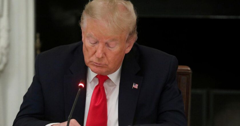 Trump, 9 Temmuz 2025'e kadar AB'ye % 50 oranını erteledi