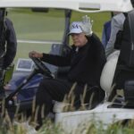 Protestolar devam ederken Trump İskoçya'da golf oynadı