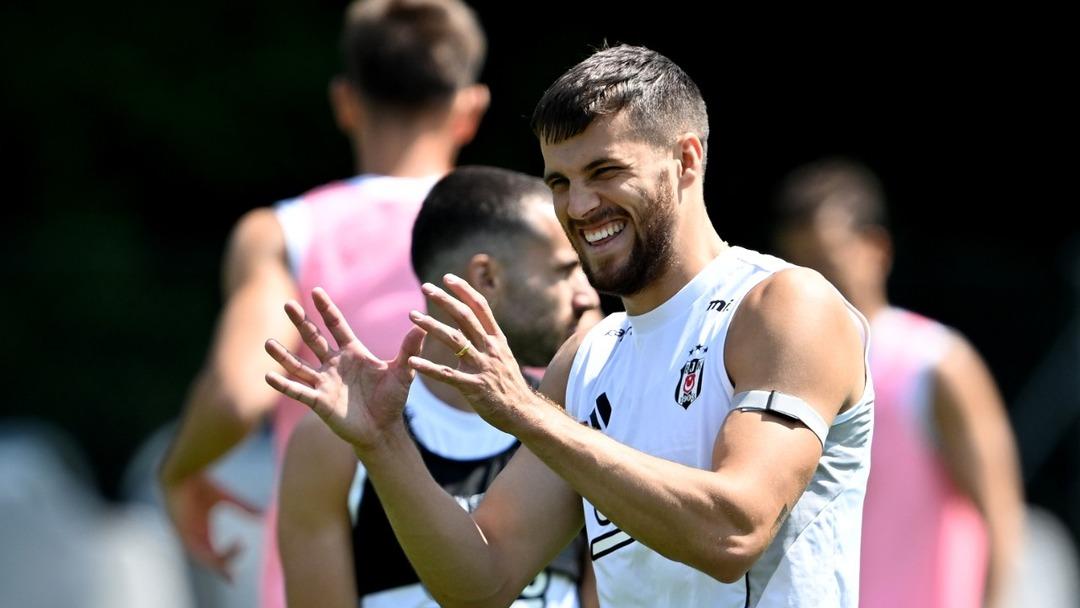 Beşiktas David Jurasek'in yeni transferi artık eleştiriye direnemedi! İlk maçında yine ... 2