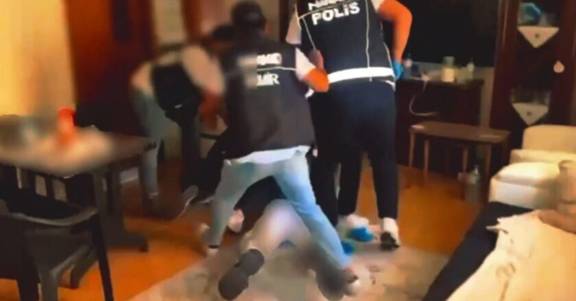 İzmir'de Uyuşturucu Operasyonu – Son dakika haberleri