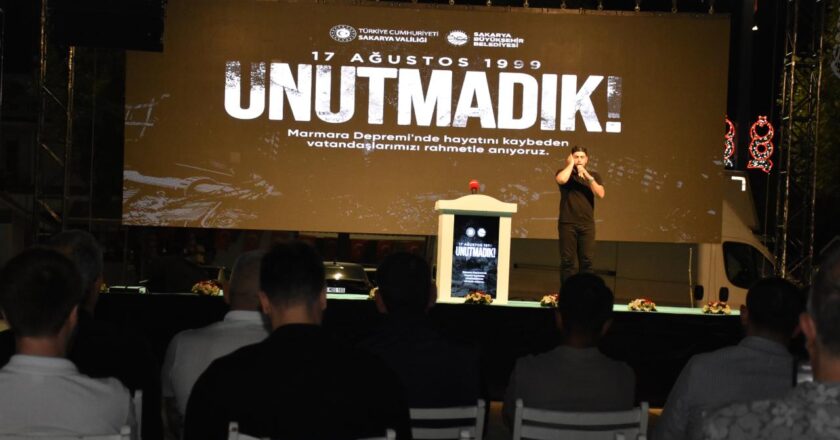 Marmara depreminin şehitleri için Sela okundu