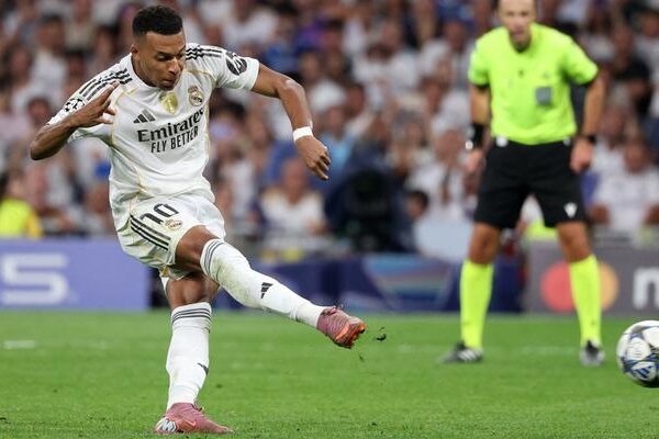 Real Madrid, Şampiyonlar Ligi'nin ilk haftasında sürprizlere izin vermedi! Mbappe yaptırımlarla bitirdi –