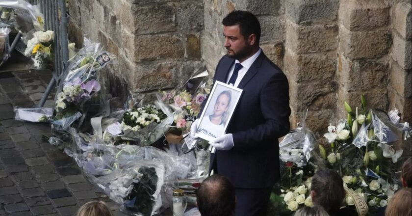 Fransa'da öğrenciyi öldüren kadına ömür boyu hapis istendi