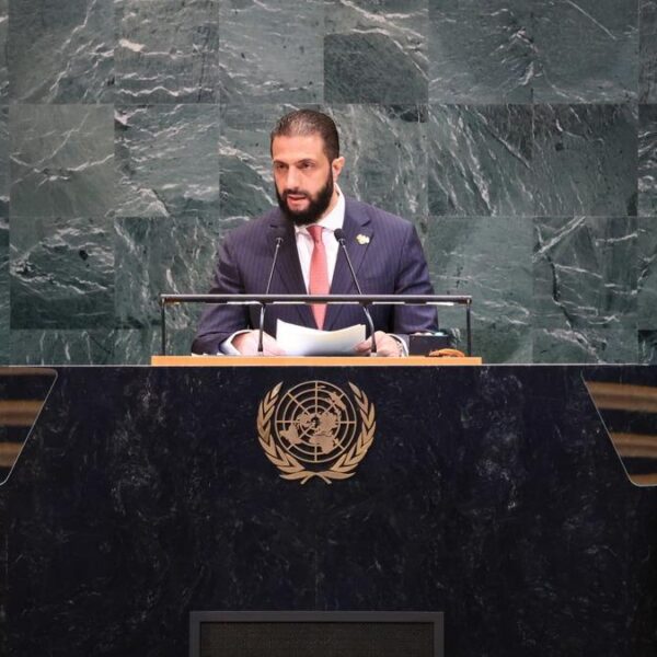 Birleşmiş Milletler Güvenlik Konseyi, Suriye Devlet Başkanı Shara'ya yönelik yaptırımları kaldırdı