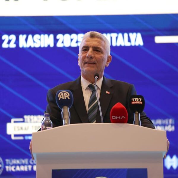 Ticaret Bakanı Ömer Bolat: “Esnafa verilen kredi miktarı 148 milyar lirayı buldu”